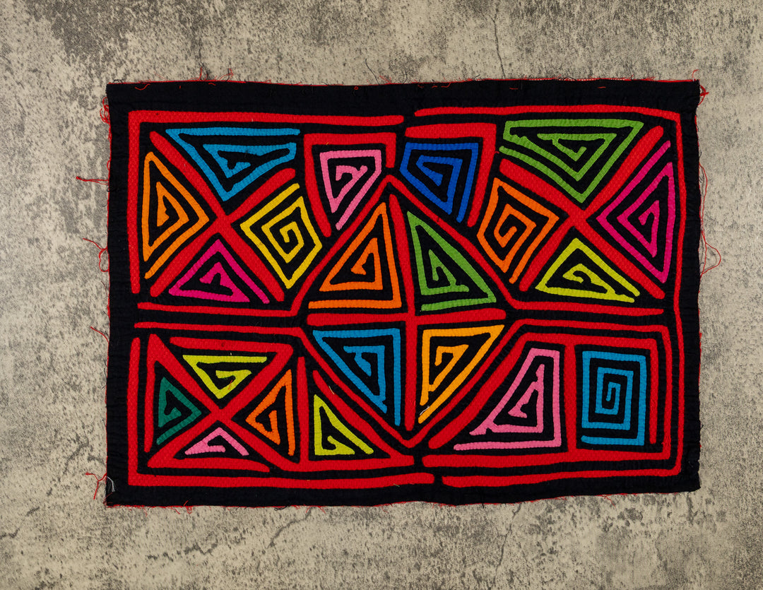 Black And Red Classic Design Mola