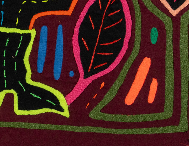 Burgundy And Green Top Cat Mola