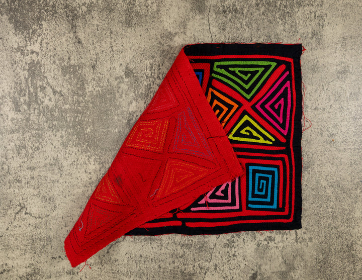 Black And Red Classic Design Mola