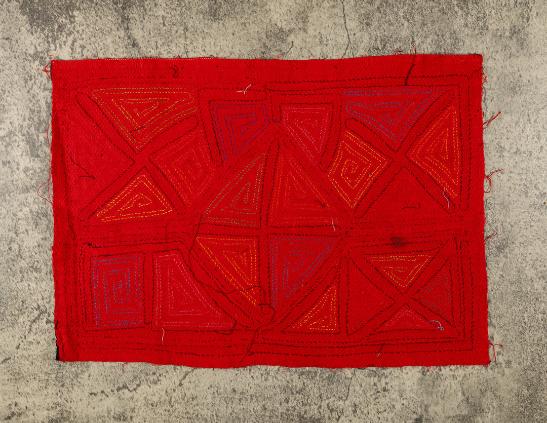 Black And Red Classic Design Mola