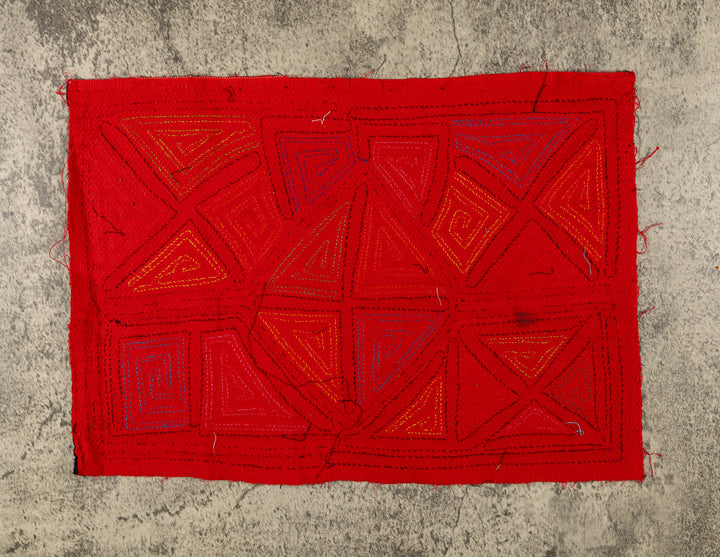 Black And Red Classic Design Mola