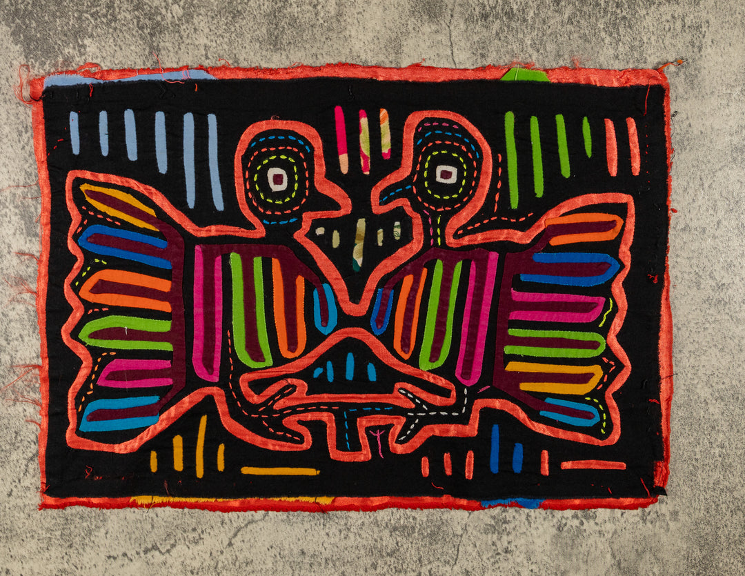 Black And Orange Lovebird Optical Illusion Mola