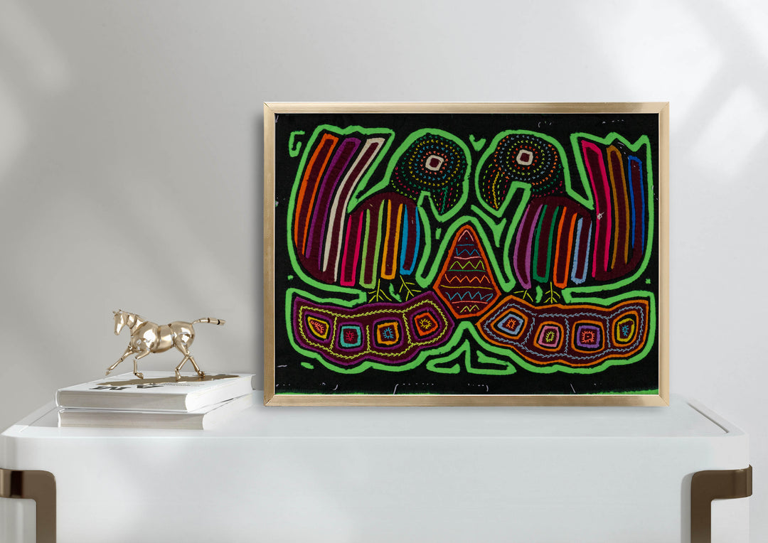 Black And Green Coy Lovebird Mola