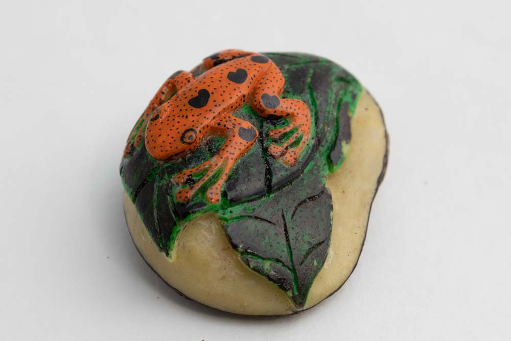 Wounaan Indian Poison Dart Tagua Frog Carving Panama