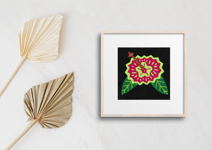 Green And Pink Flower Molita