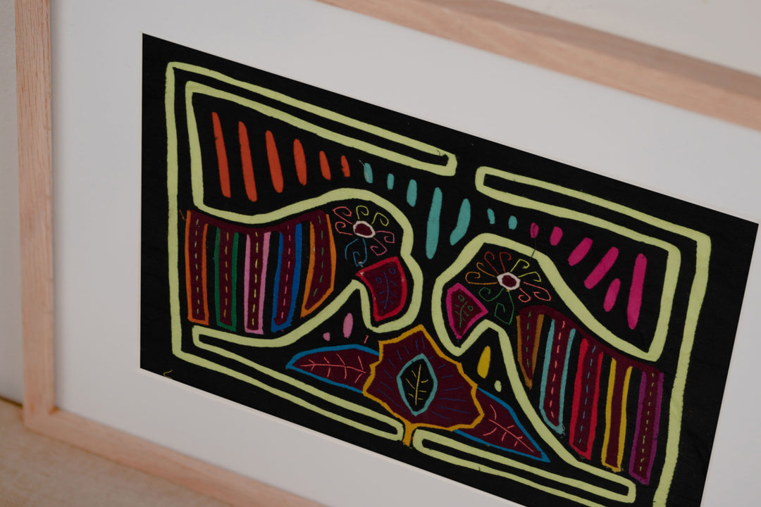 Black Green Gossip Bird Mola