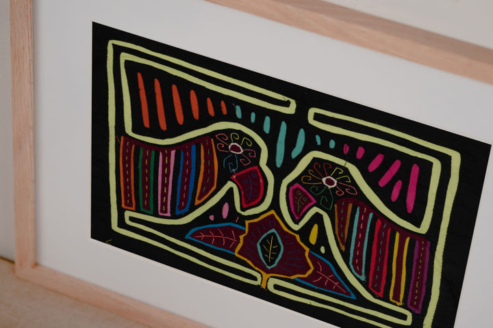 Black Green Gossip Bird Mola