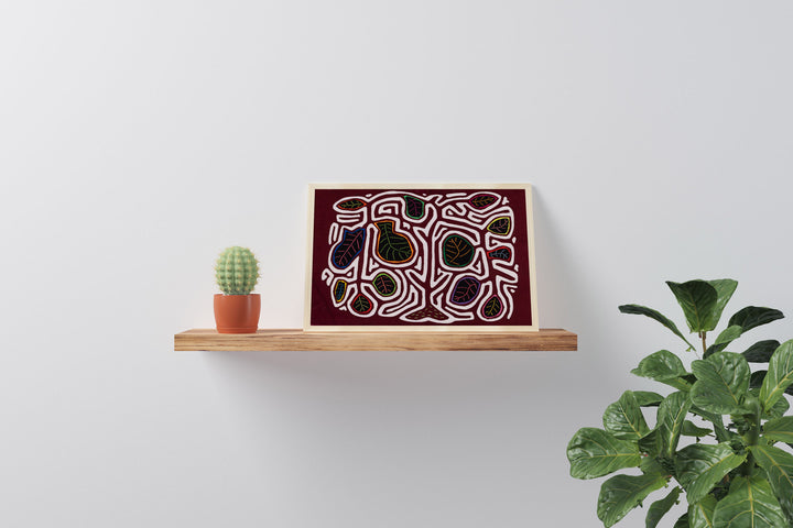 Burgundy White Grapevine Mola
