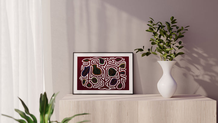 Burgundy White Grapevine Mola