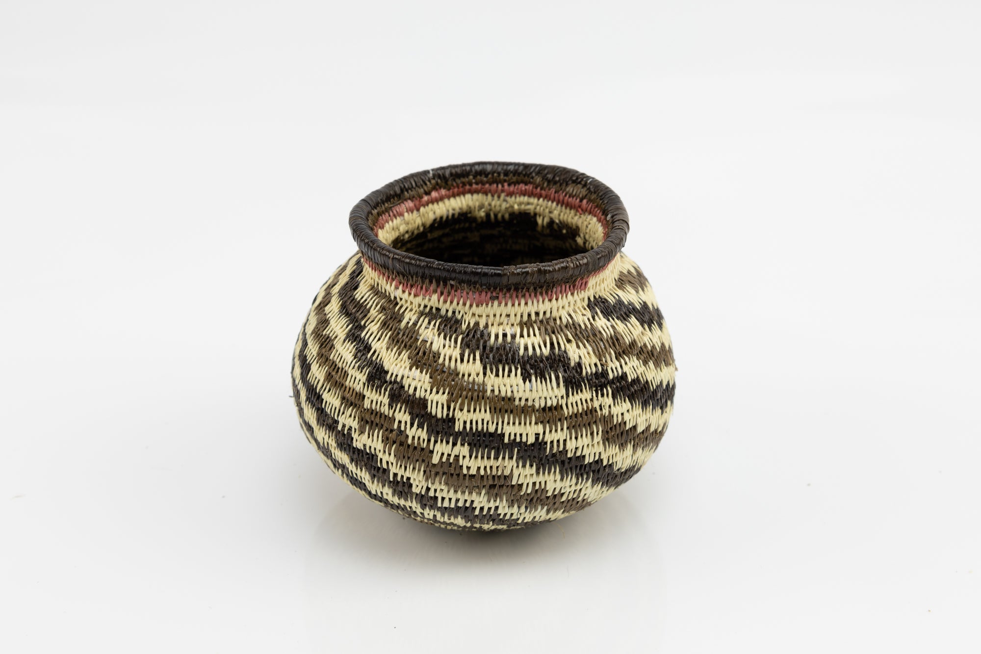 Wounaan Indian Hand Woven Spiral Design Panama Basket