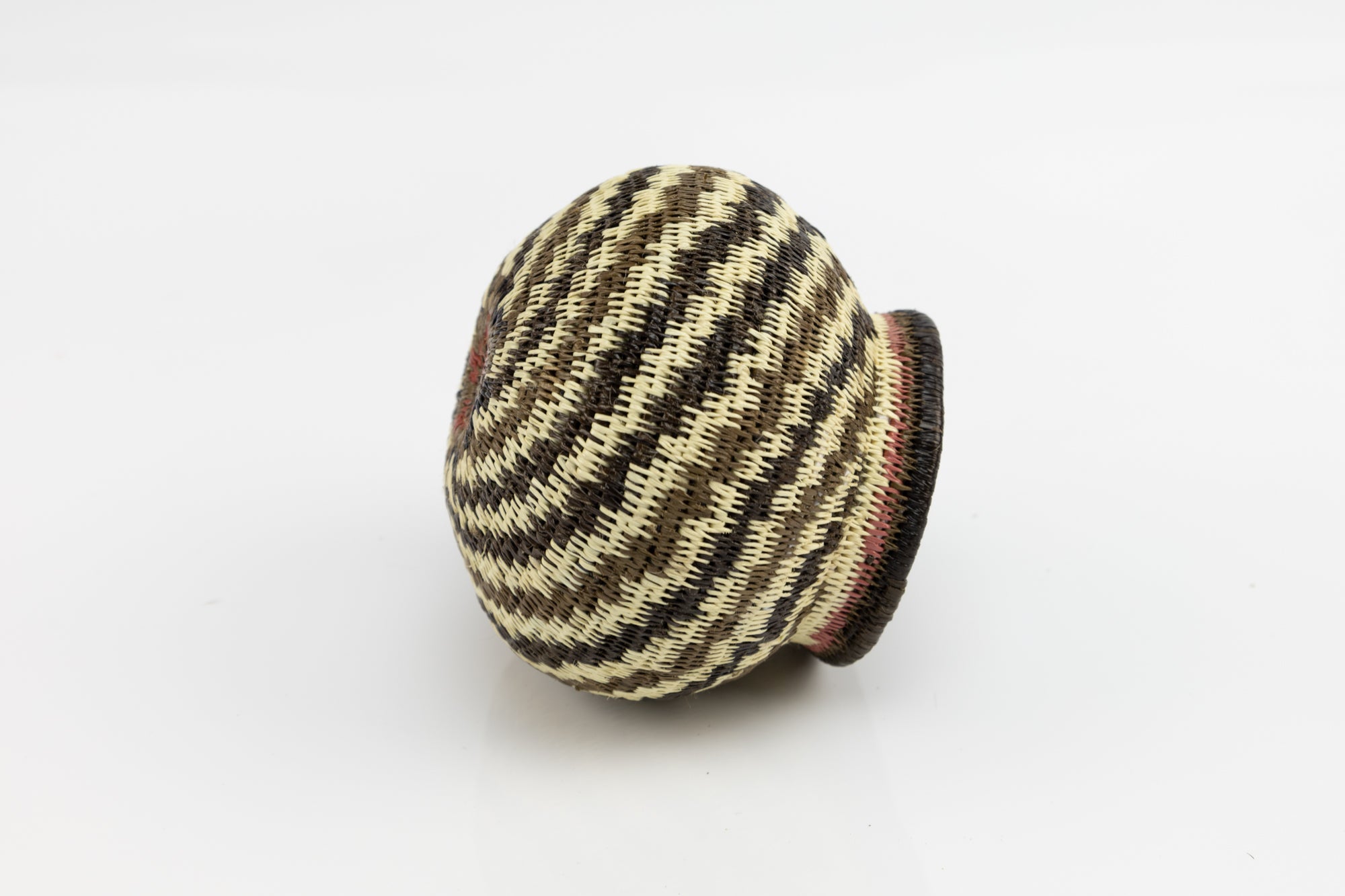 Wounaan Indian Hand Woven Spiral Design Panama Basket