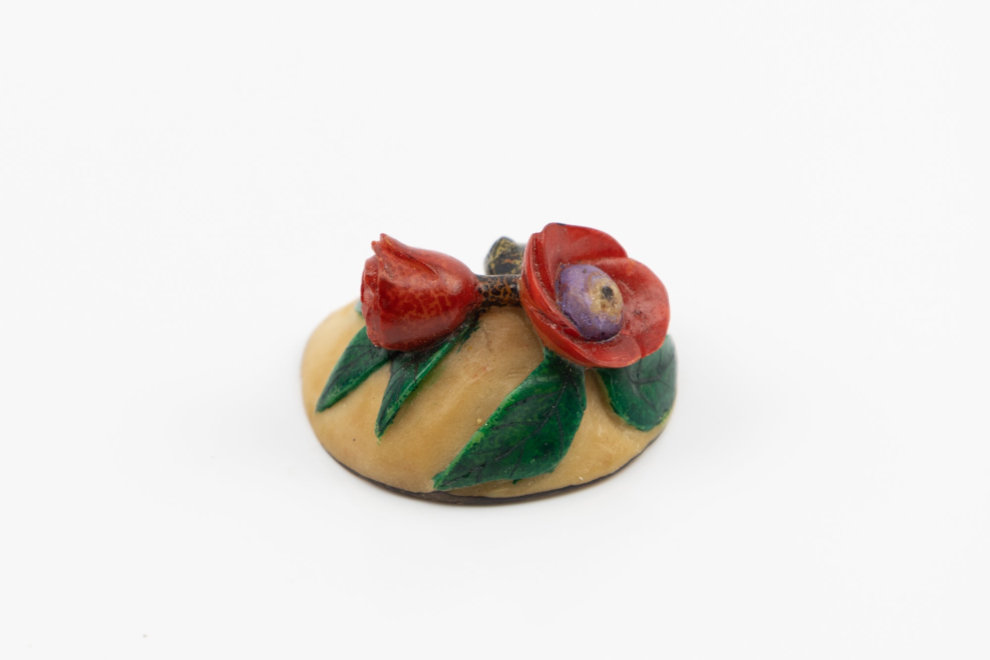 Wounaan Indian Frog and Flower Tagua Carving