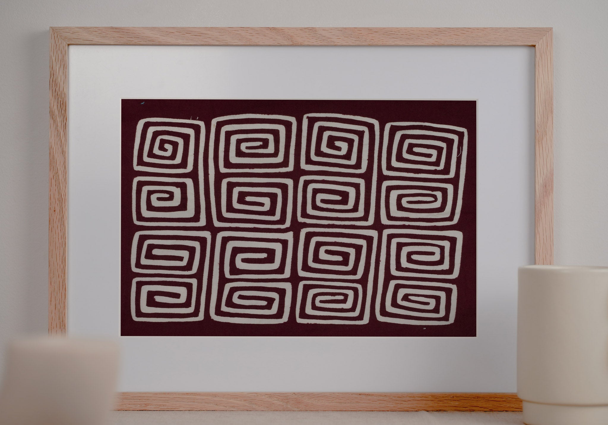 Burgundy and White Hollywood Squares Mola