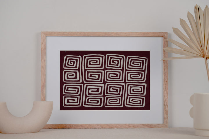 Burgundy and White Hollywood Squares Mola