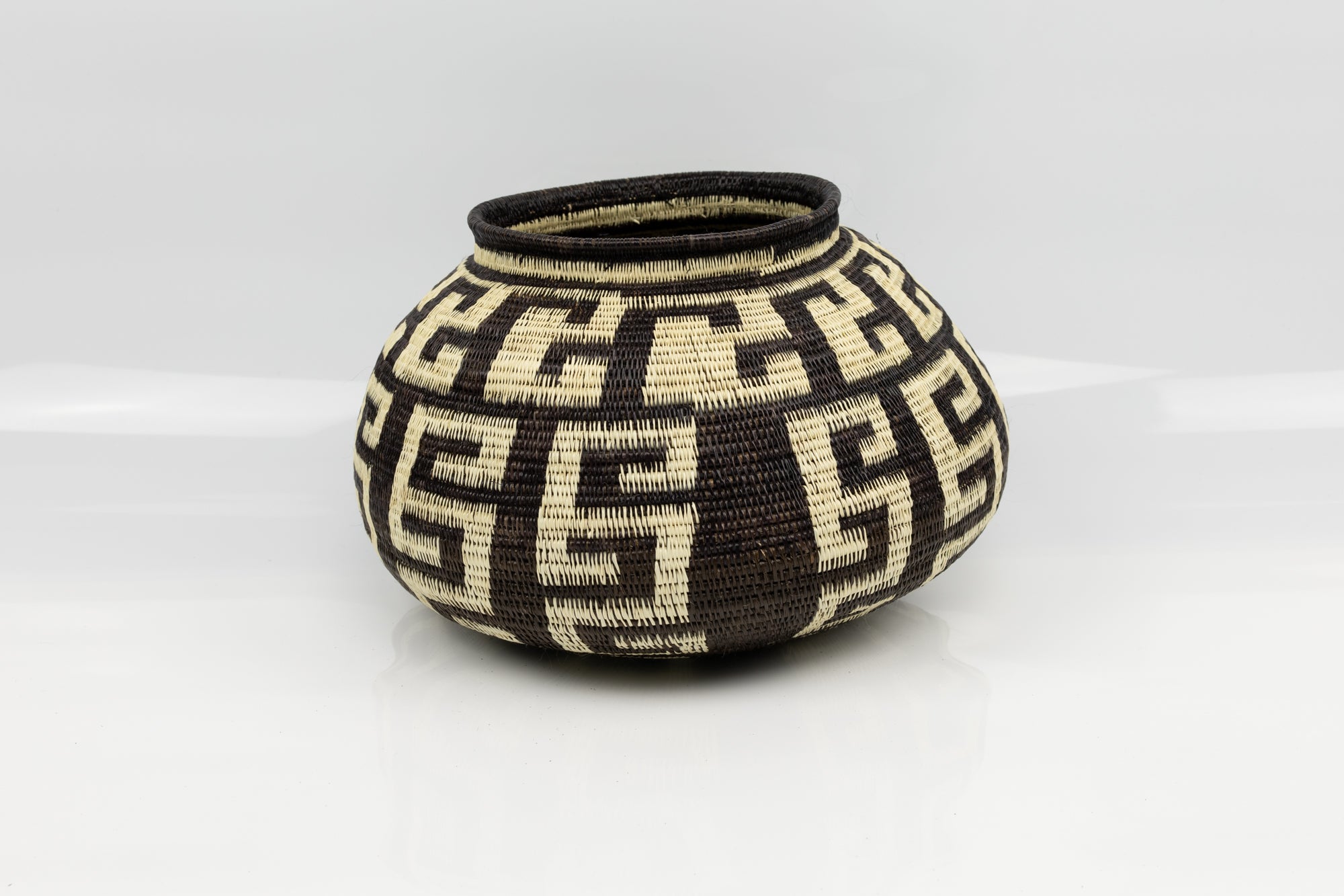 Wounaan Indian woven black and white large basket Panama art