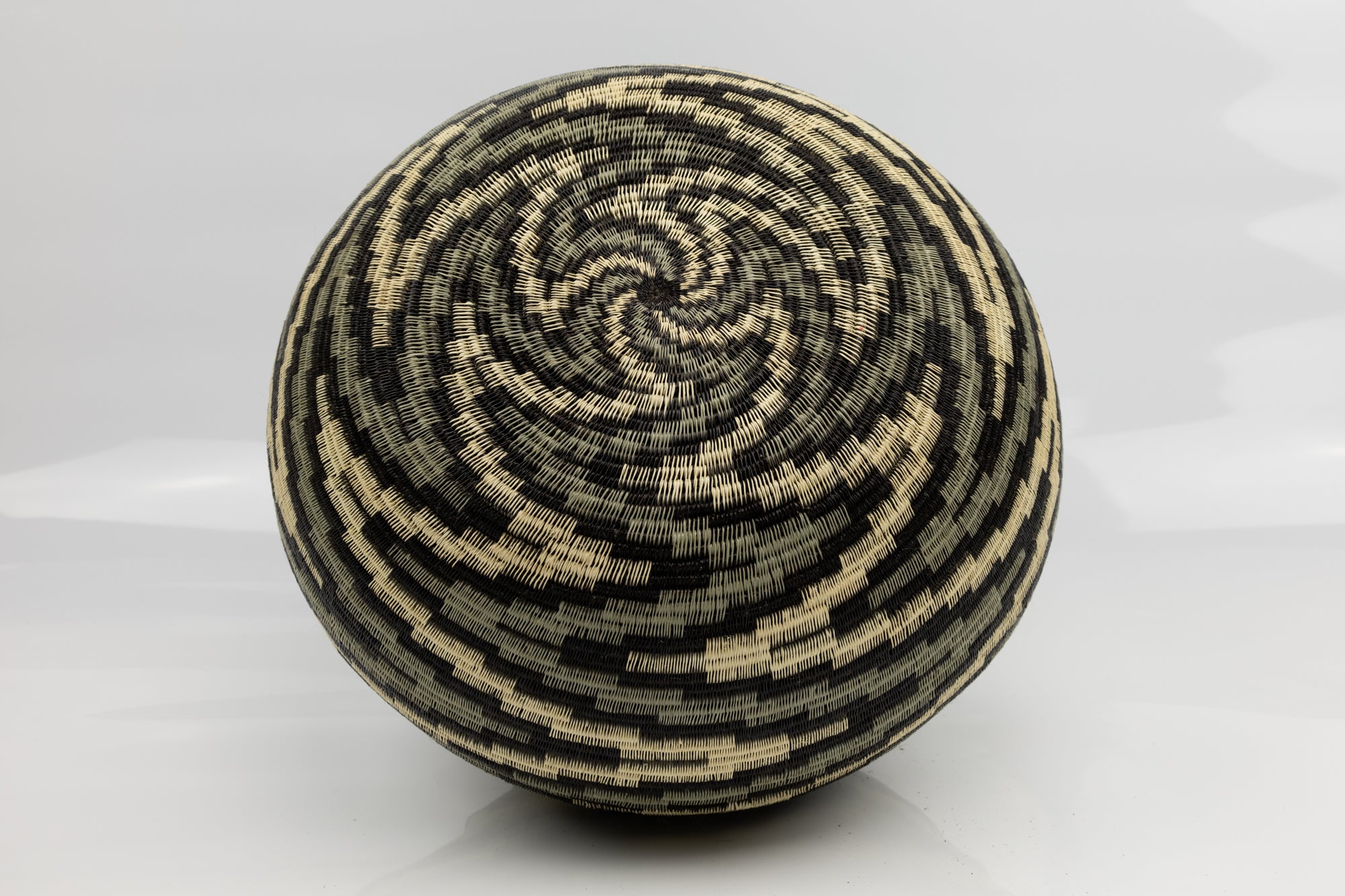 Wounaan Indian Hand Woven Classic Spiral Panama Basket