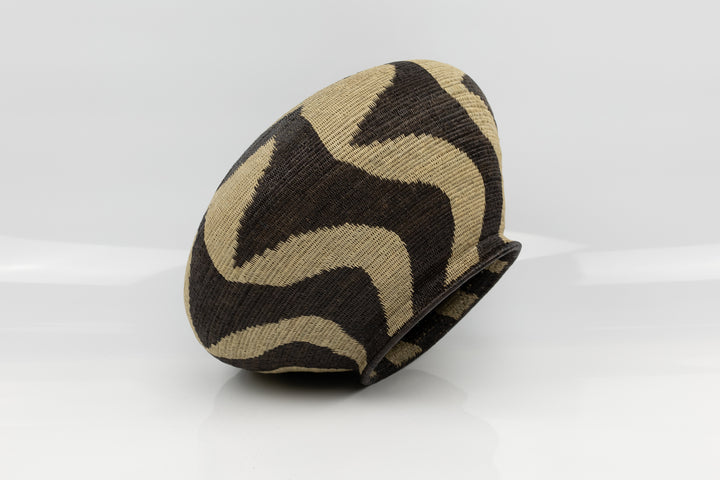 Wounaan Indian woven black and tan large basket Panama art