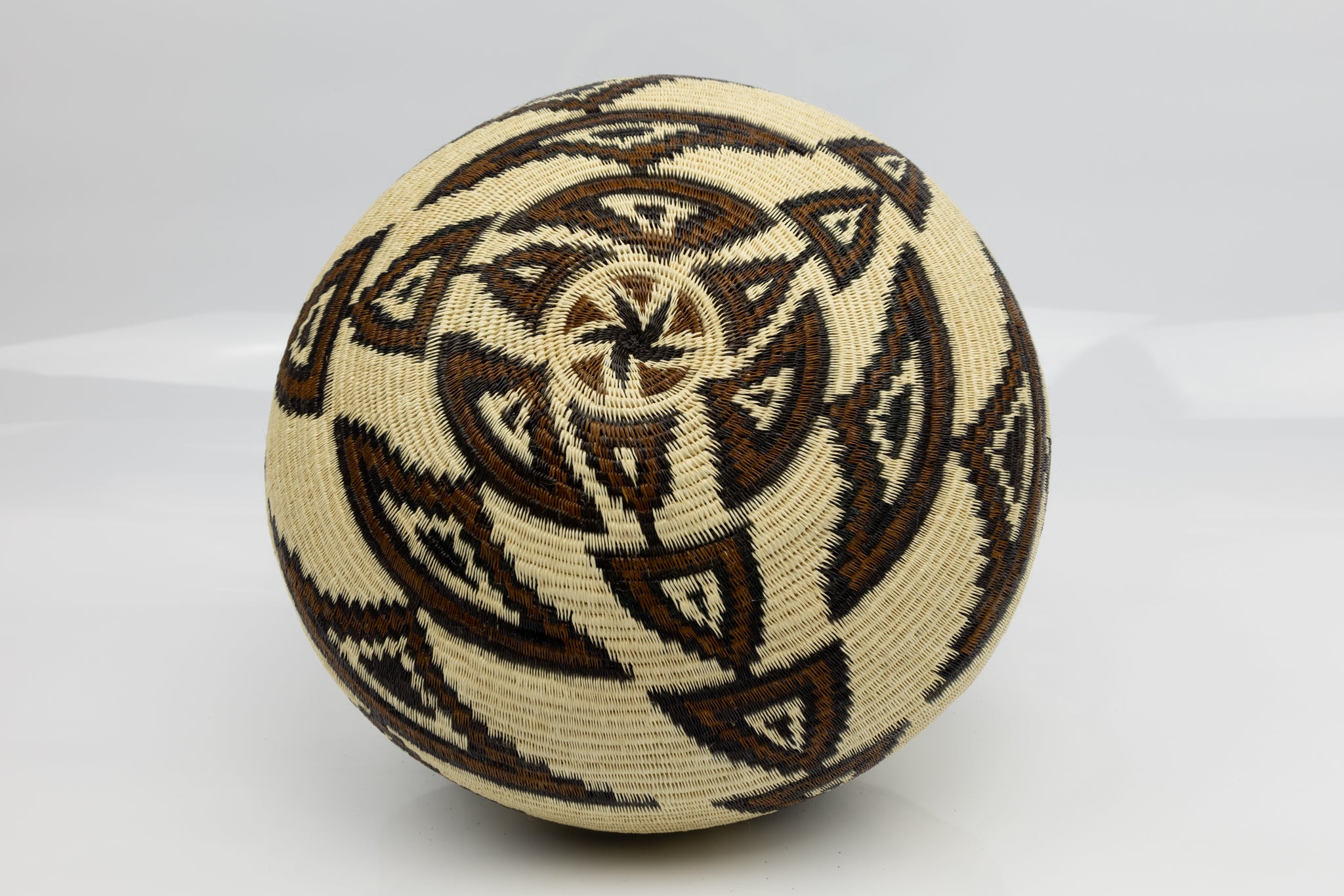 Wounaan classic design woven basket. Brown white and black.
