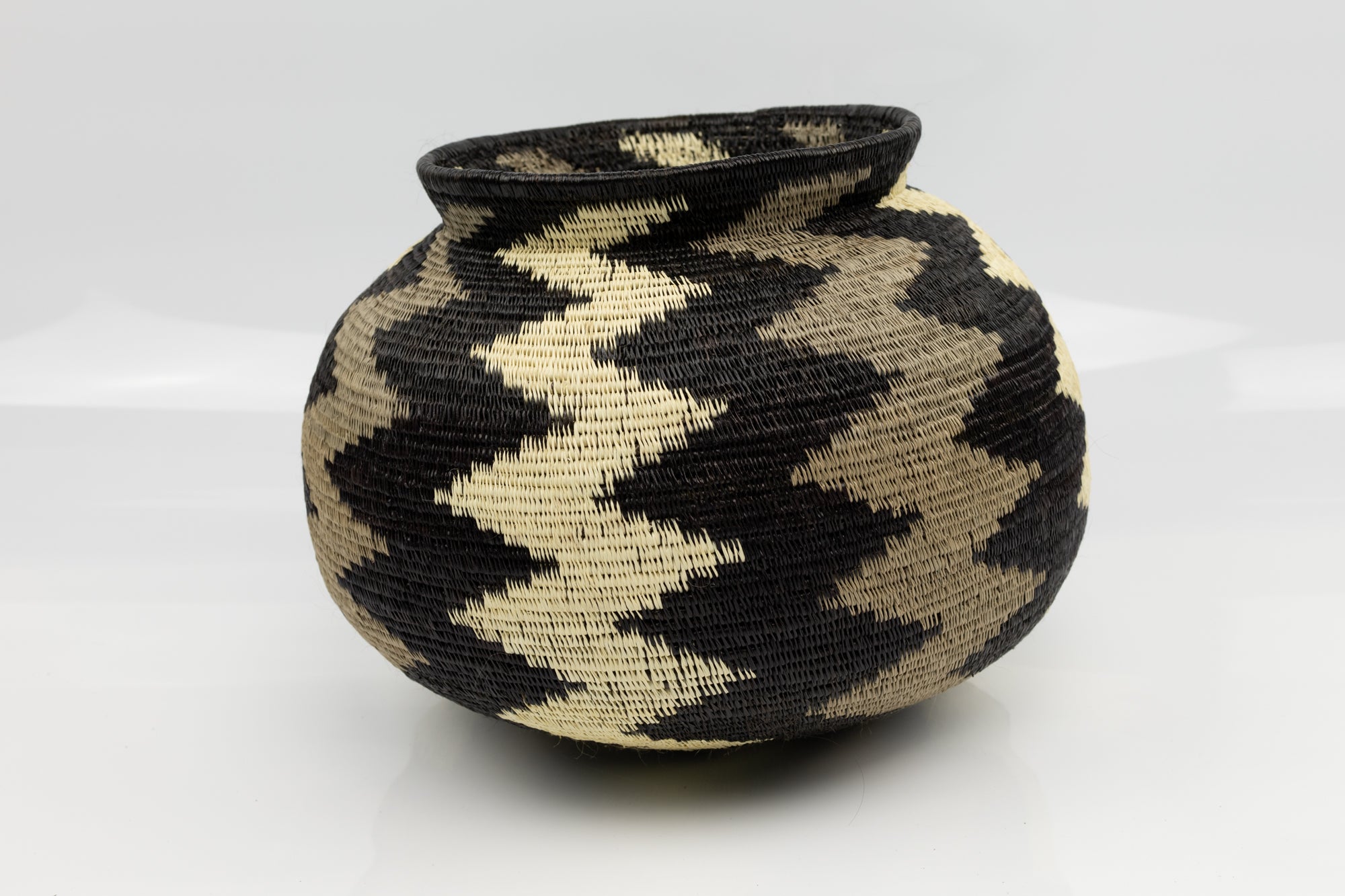 Wounaan Indian woven black and White and gray large basket Panama art