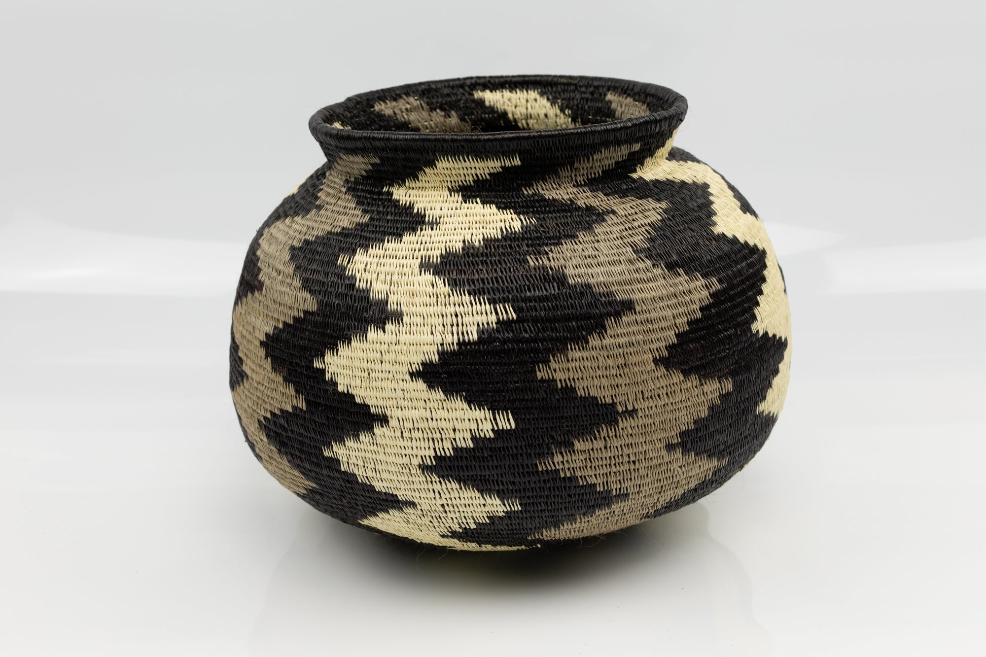 Wounaan Indian woven black and White and gray large basket Panama art