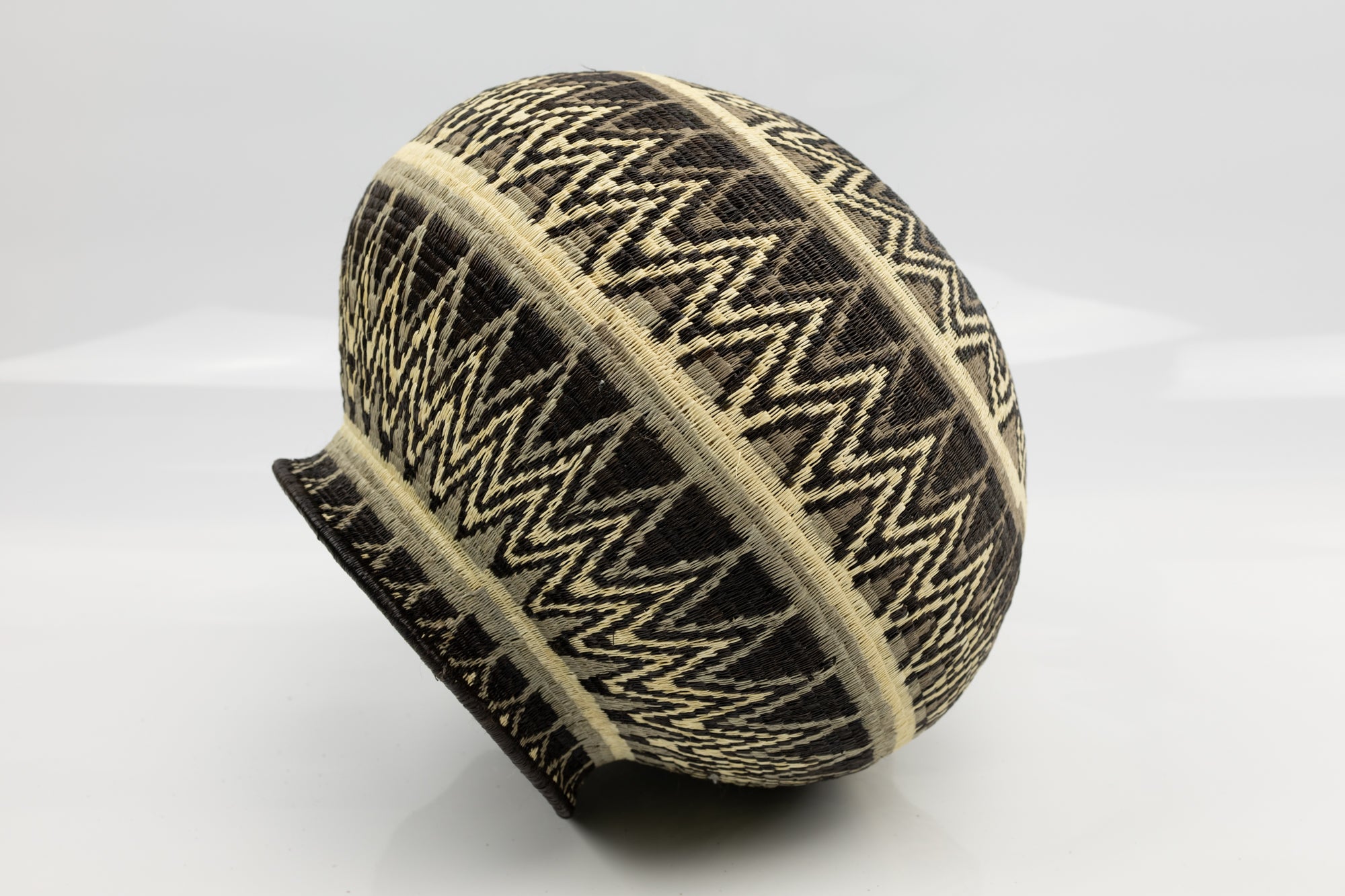 Wounaan Indian woven black and White and gray large basket Panama art Southwest design