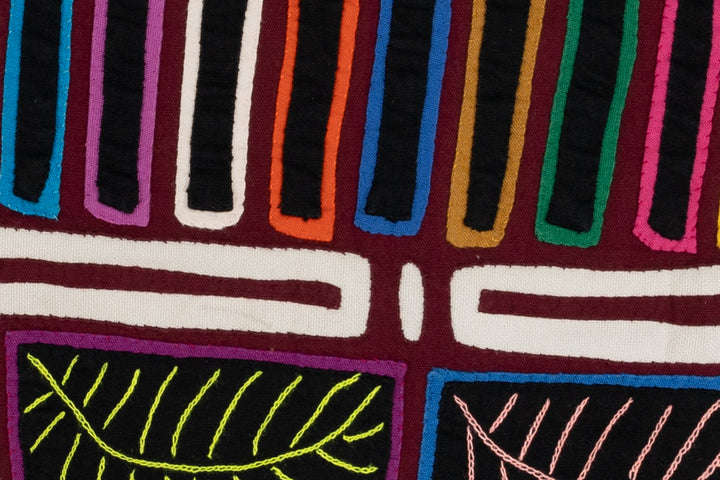 Burgundy and White Tattoo Toucan Parrot Beak Mola