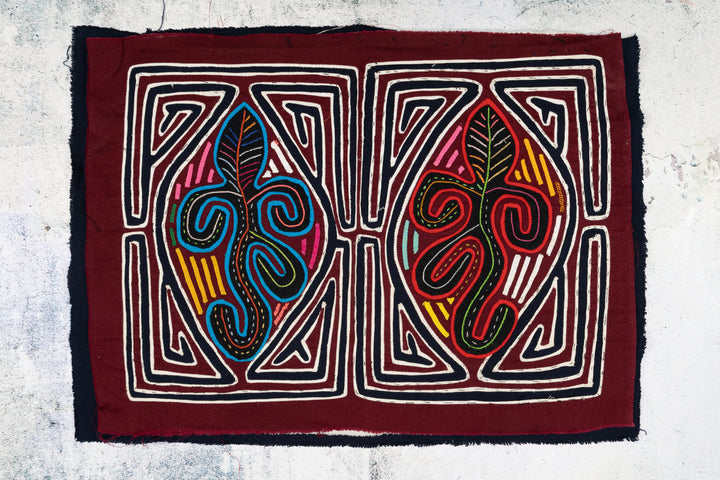 High Stepping Dance Figures Mola