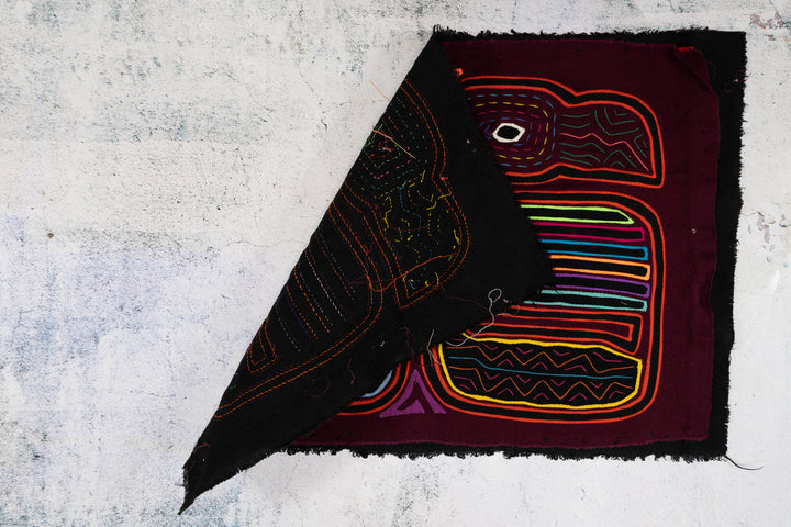 Two Toucan Optical Illusion Mola