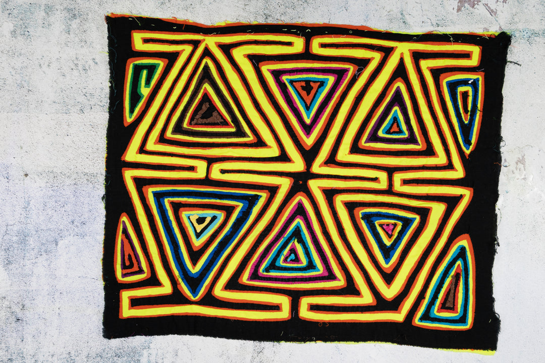 Black And Chartreous Diamond Mola