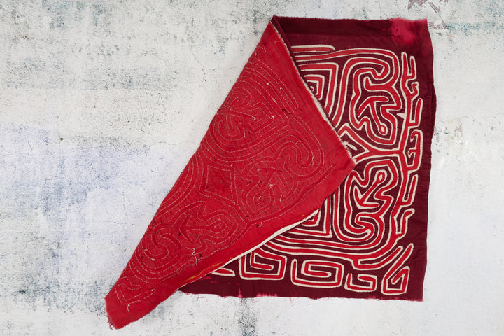 Vintage Red and White Anchor Mola