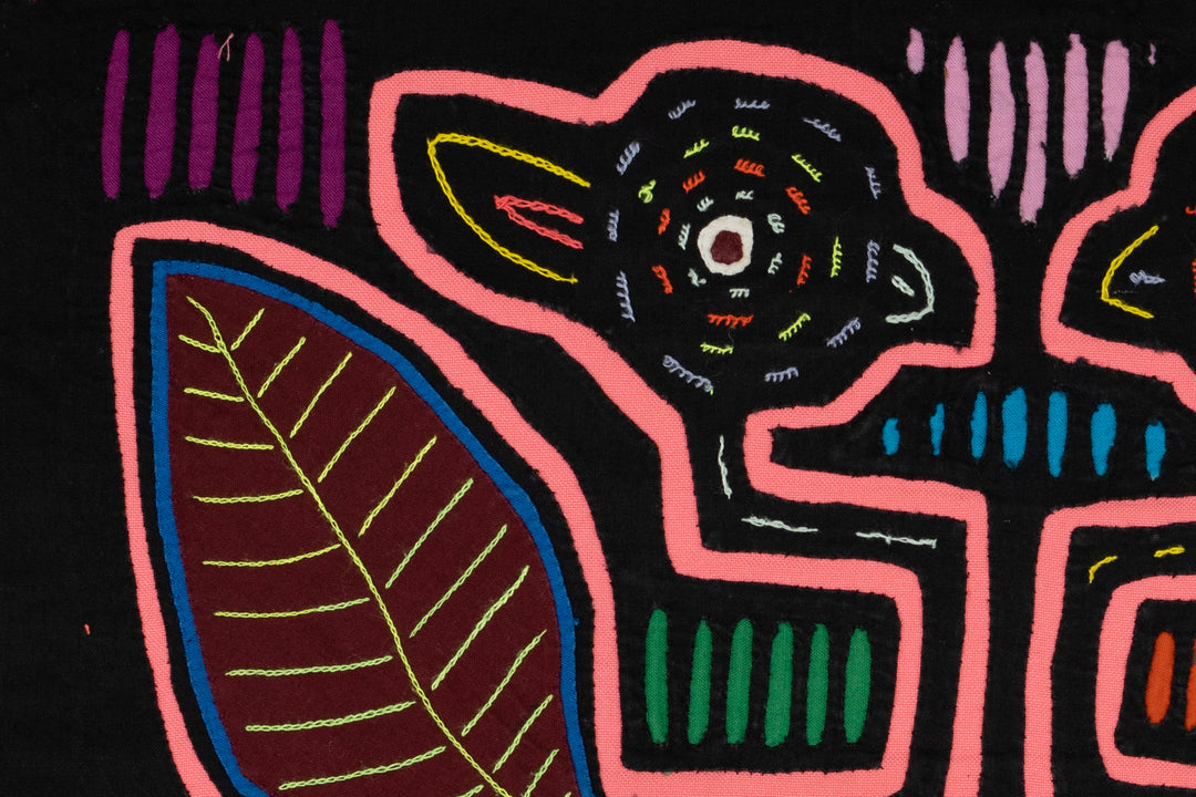 Pink Talking Bird Head Optical Illusion Mola
