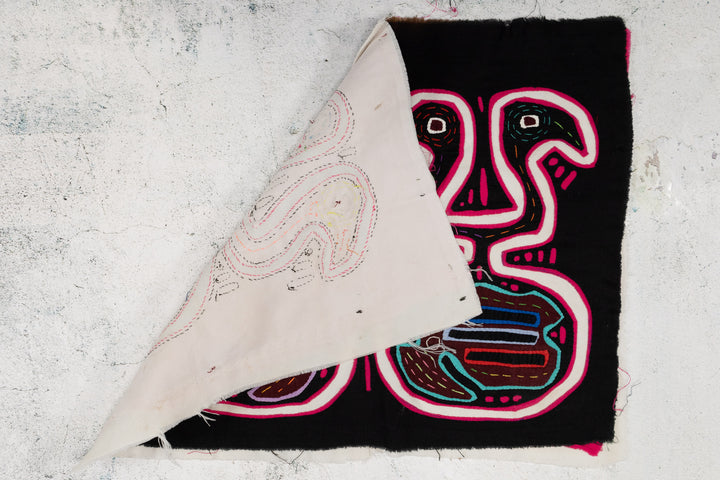 Black & Pink Optical Illusion Puppy Dog Mola