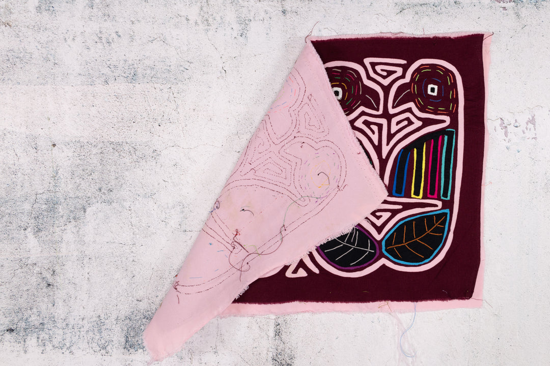 Maroon Lovebird Two Mola