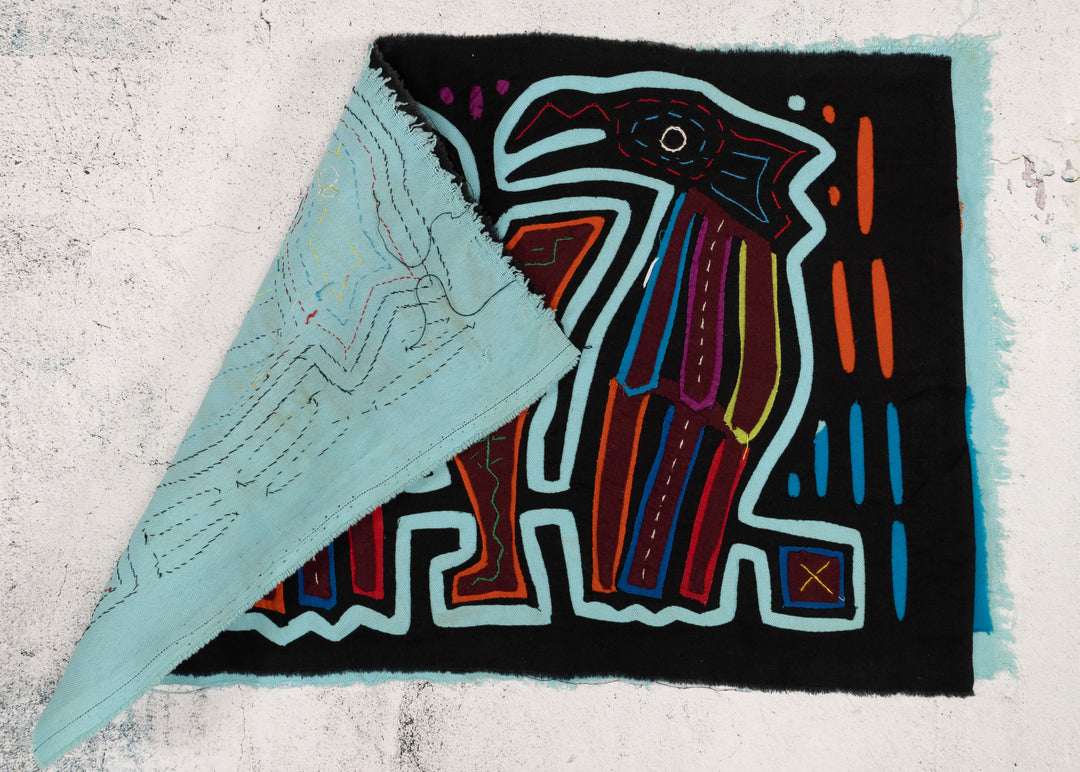 Blue Red Gossip Bird Mola