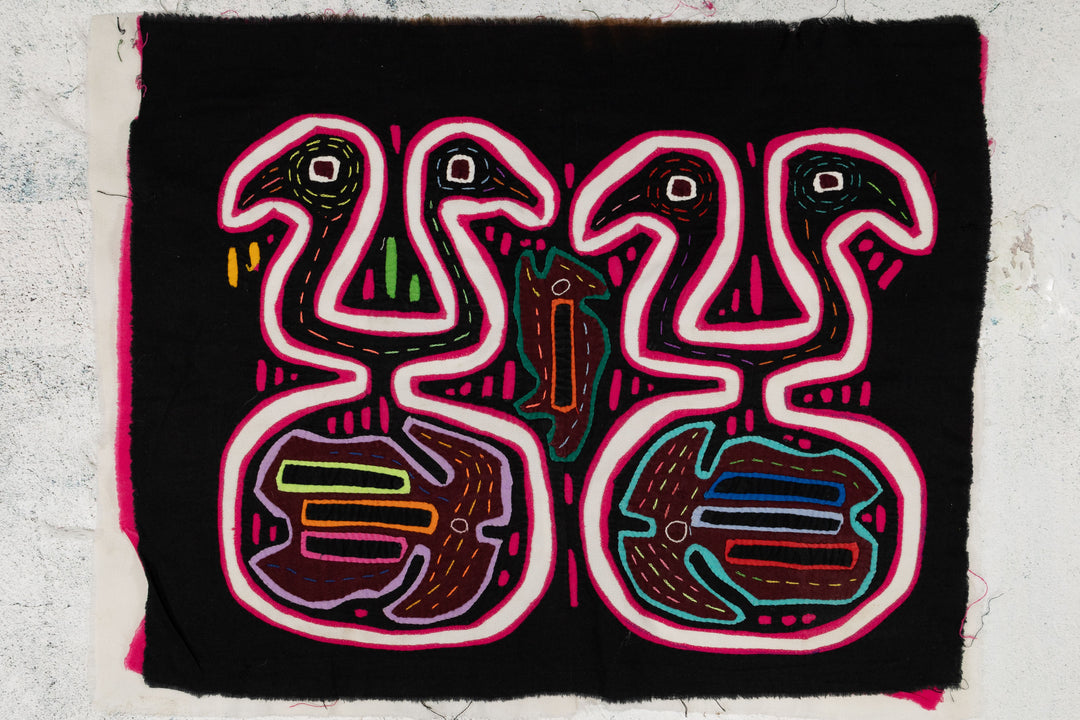 Black & Pink Optical Illusion Puppy Dog Mola