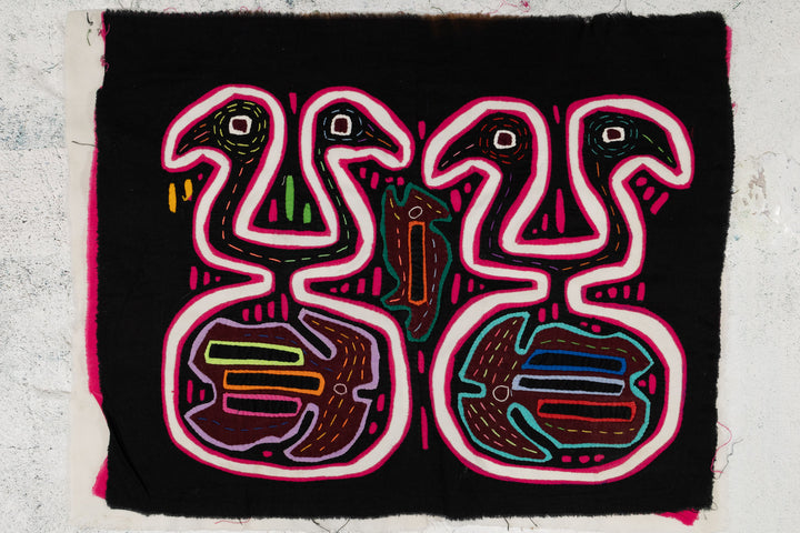 Black & Pink Optical Illusion Puppy Dog Mola