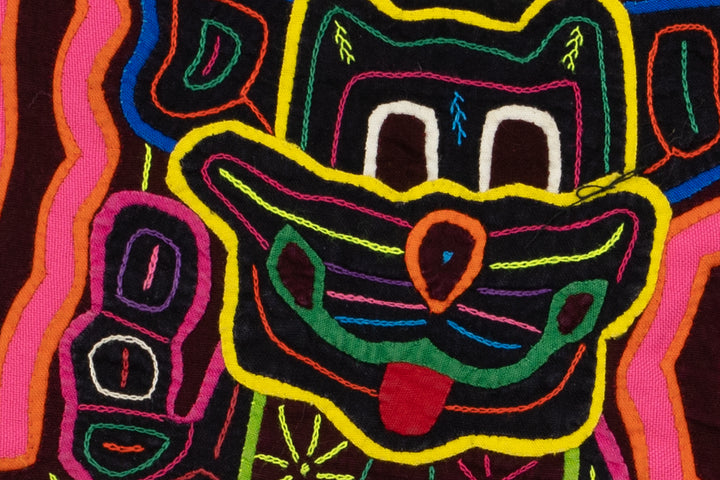 Happy Puppy Dog Panama Mola