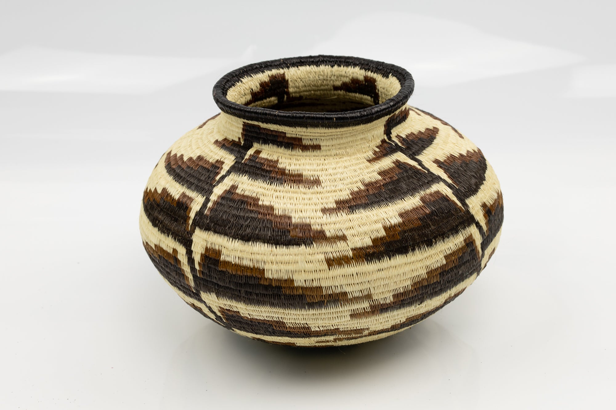 woven Southwest black white brown bird of paradise design large basket Panama art