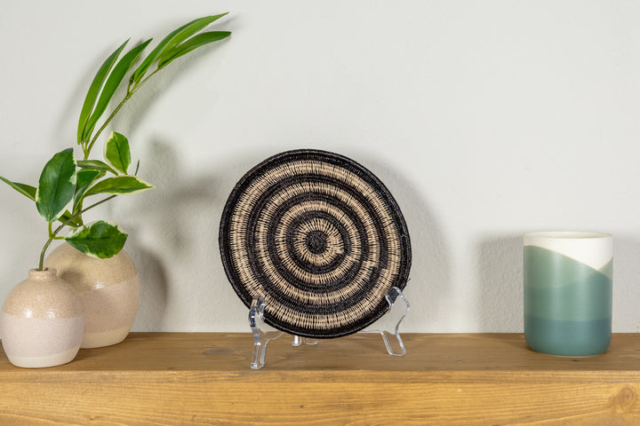 Black And White Small Basket Plate