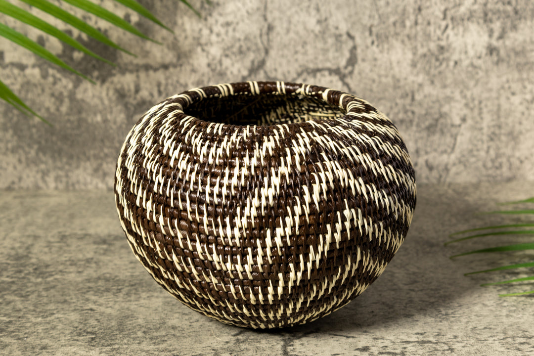 Gentle Waves Woven Basket With Top