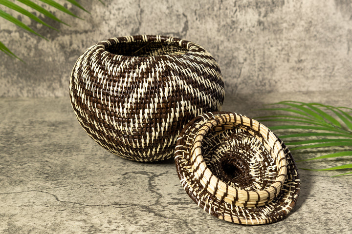 Gentle Waves Woven Basket With Top