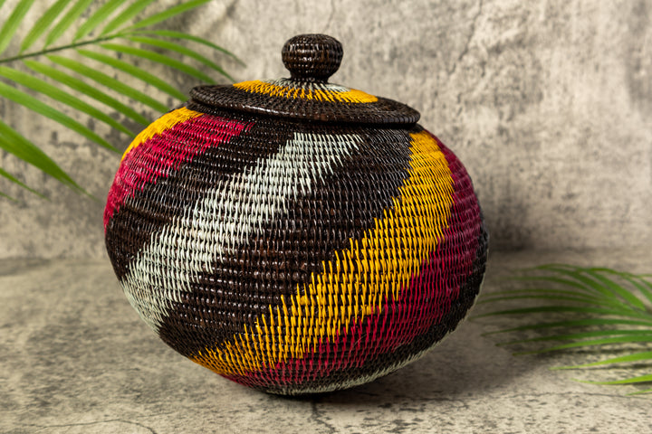 Silver Spiral Woven Basket With Top