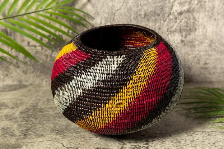 Silver Spiral Woven Basket With Top