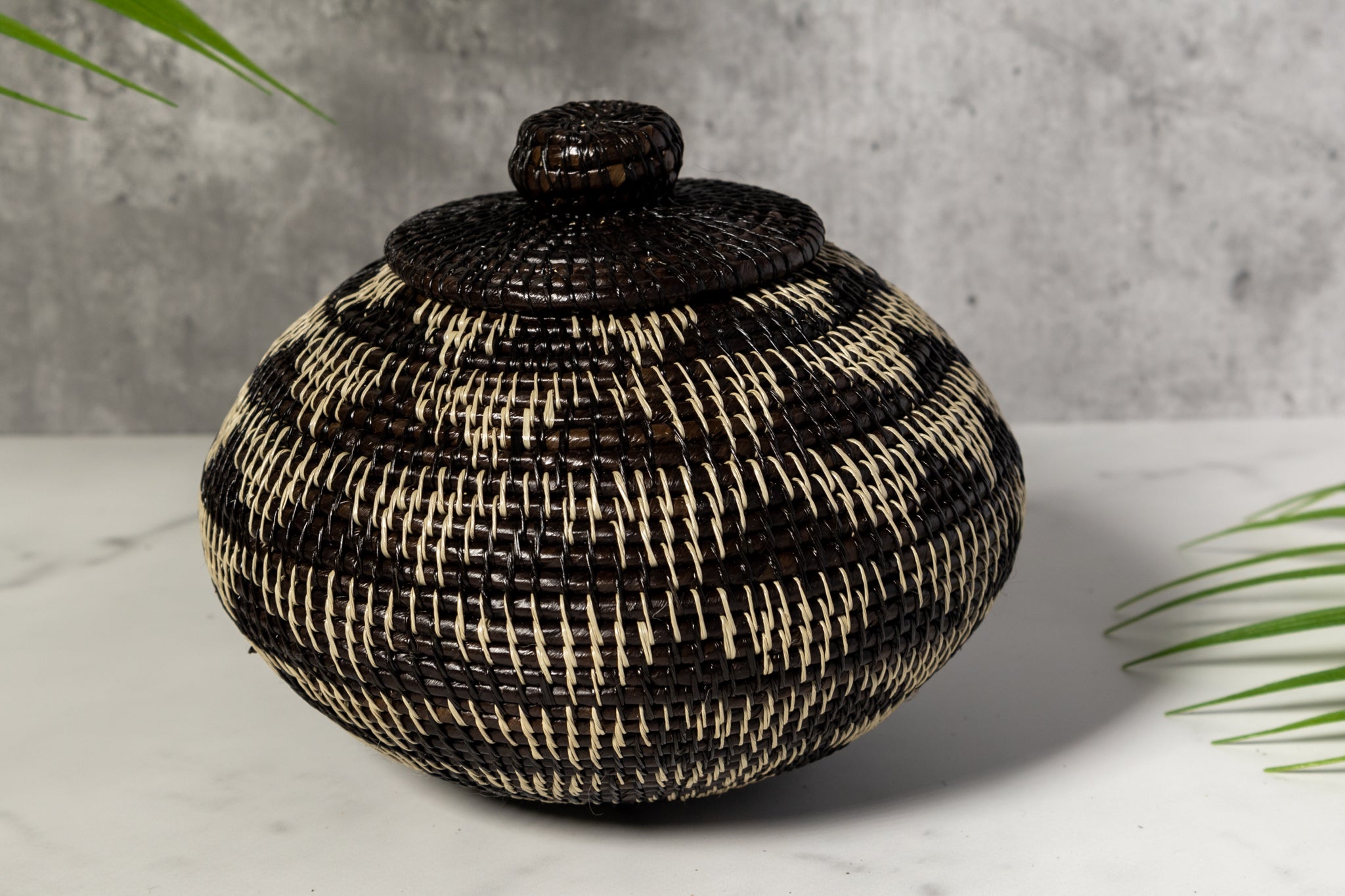 Black And White Diamond Woven Basket With Top