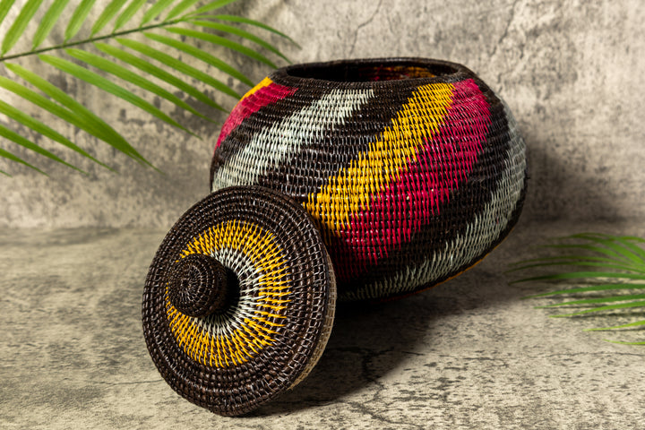 Silver Spiral Woven Basket With Top