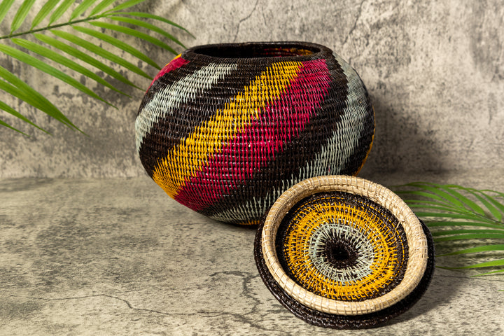 Silver Spiral Woven Basket With Top