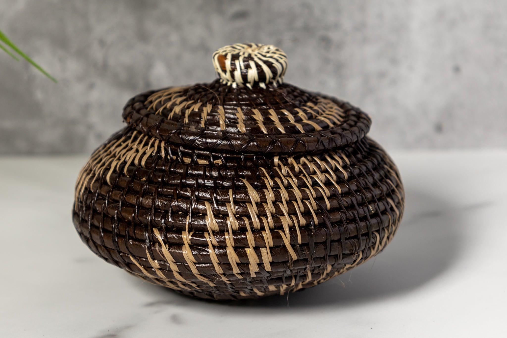 Small Black And Mauve Rainforest Basket With Top