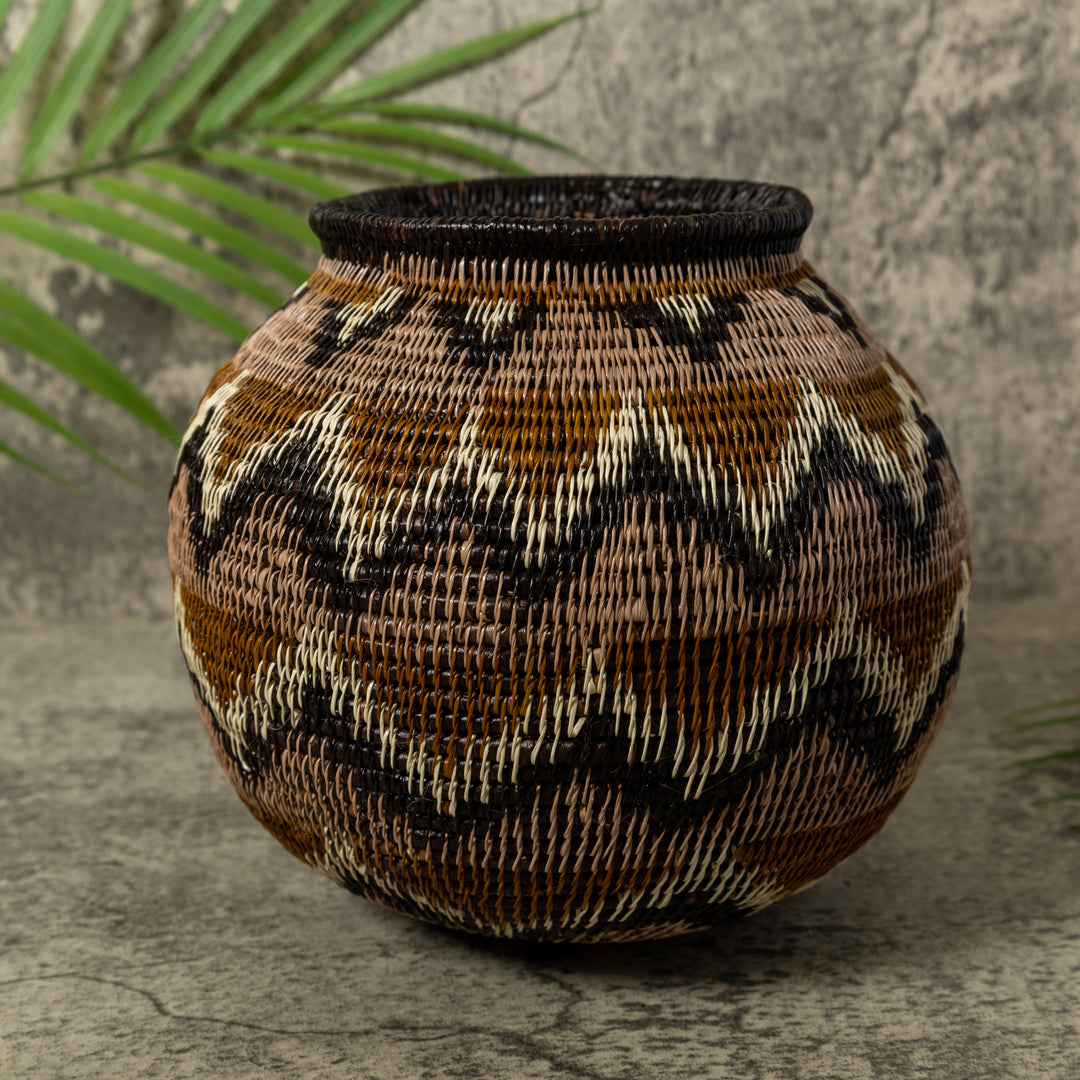 Brown And White Gentle Surf Rainforest Basket