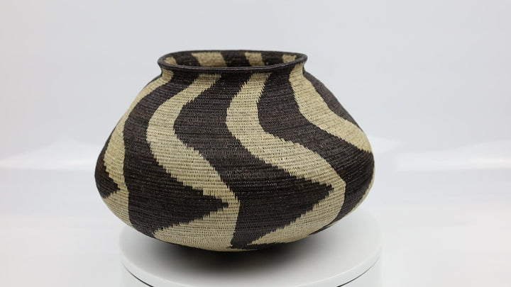 Wounaan Indian woven black and tan large basket Panama art