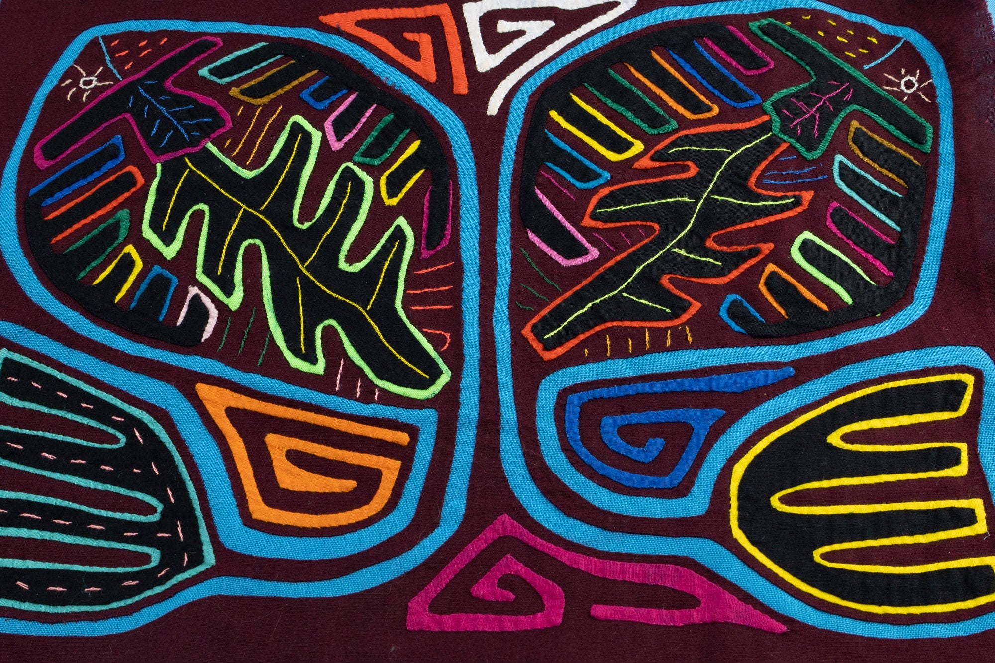 Hand Stitched Stingray Panama Mola Textile art, Latin American wall art, Boho Wall Decor, Tapestry, Rainforest Decor, Geometric